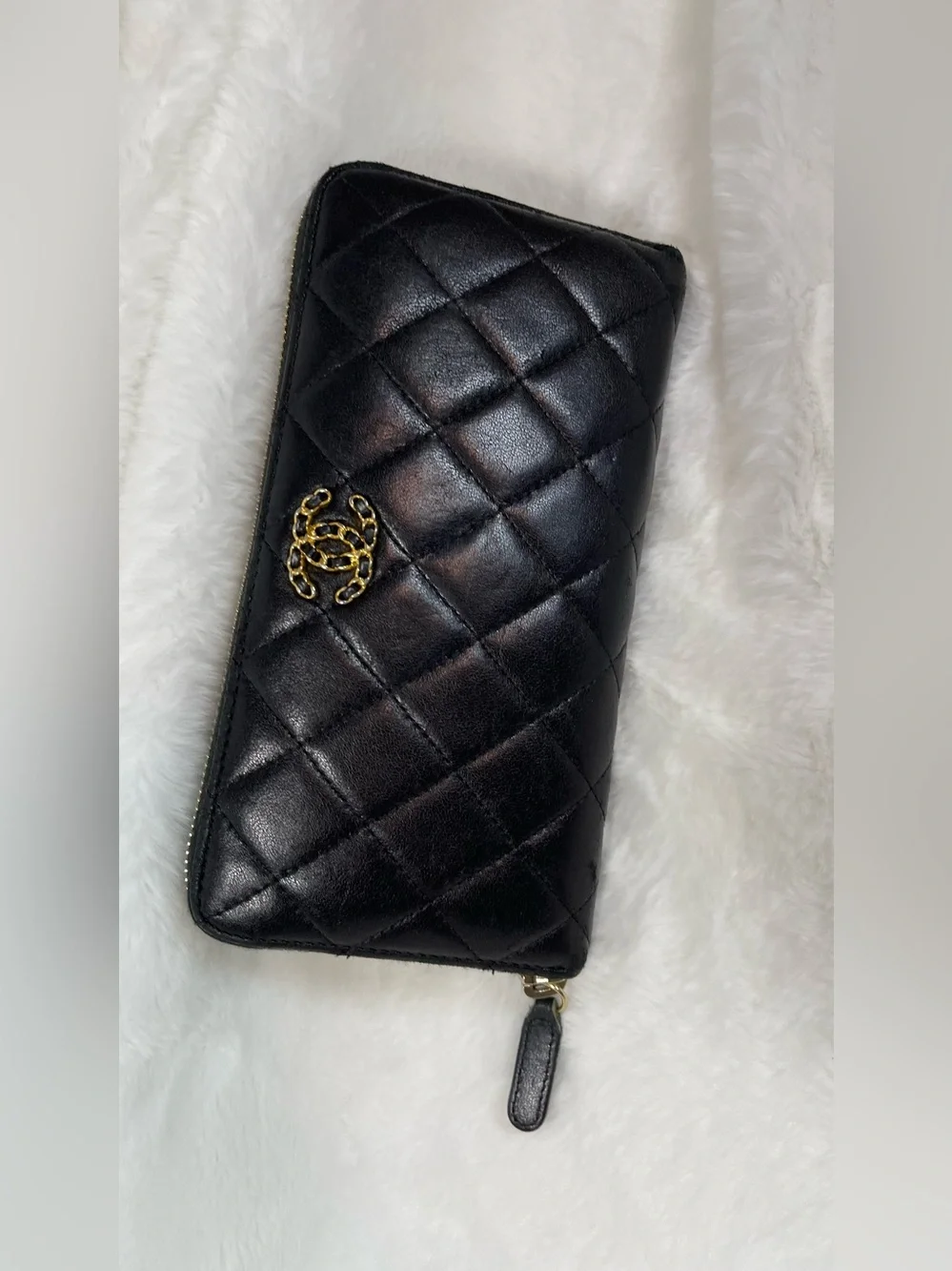Chanel Authentic Quilted Black Leather Zip Wallet with Gold Chain Accent